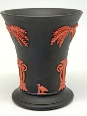 Wedgwood BLACK & TERRACOTTA Jasperware EGYPTIAN Posy Vase. RARE